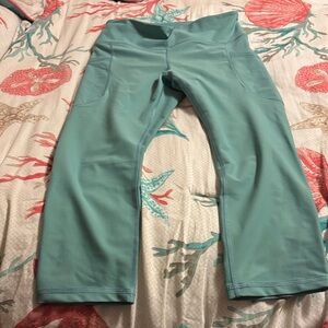 Old Navy high rise powersoft cropped leggings